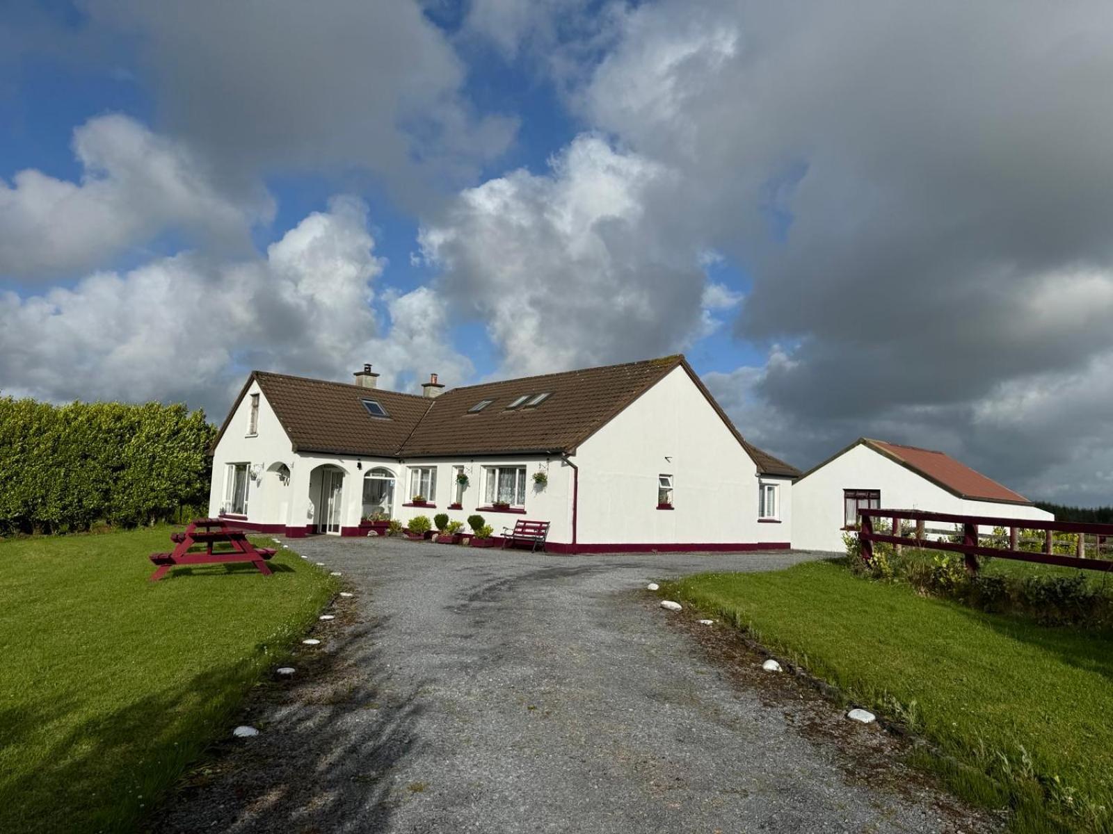 Puffin Rooms Lisdoonvarna Buitenkant foto